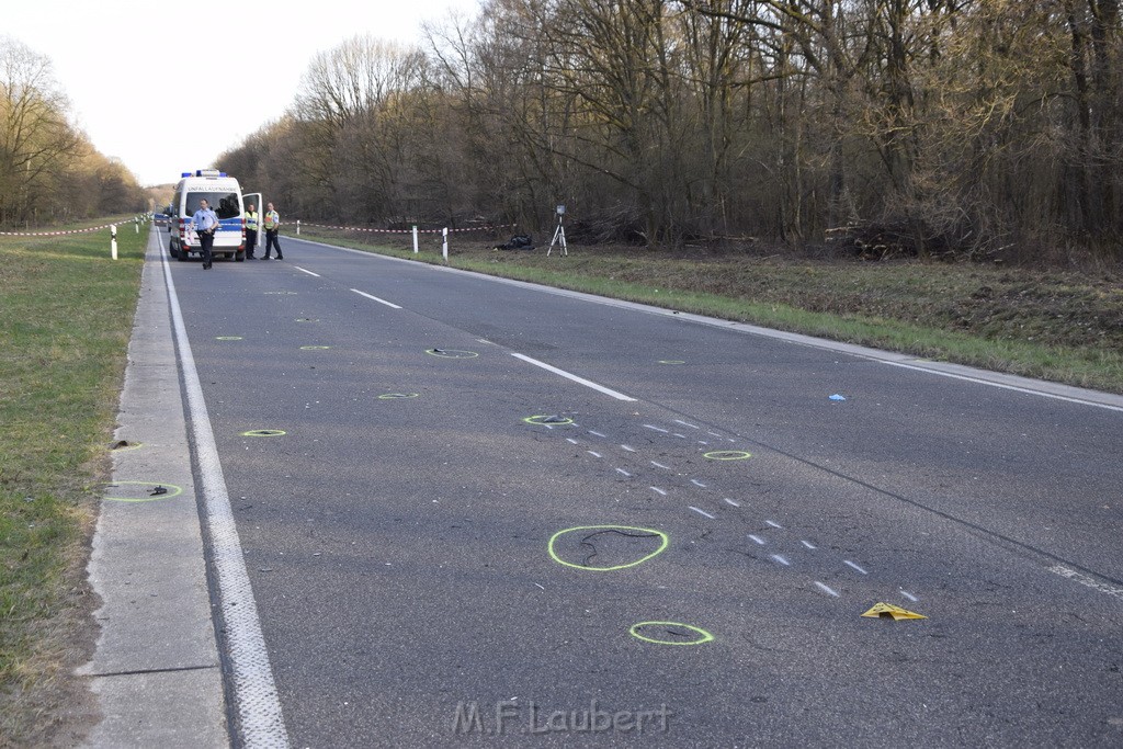 Schwerer VU Krad Fahrrad Koeln Porz Alte Koelnerstr P199.JPG - Miklos Laubert